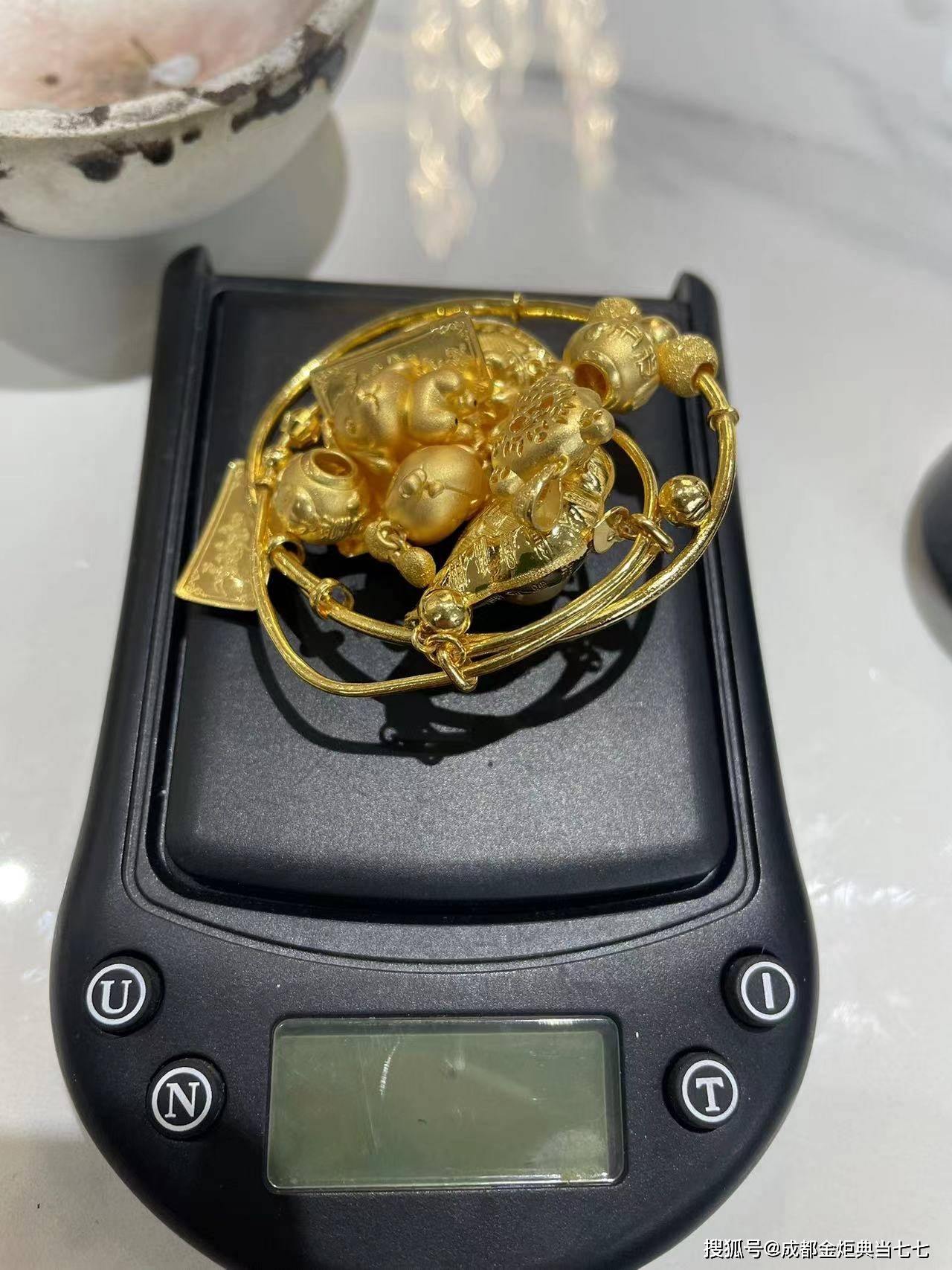 晋中最新24小时上门回收金价方法分析(最方便真实的晋中24小时上门回收黄金方法)